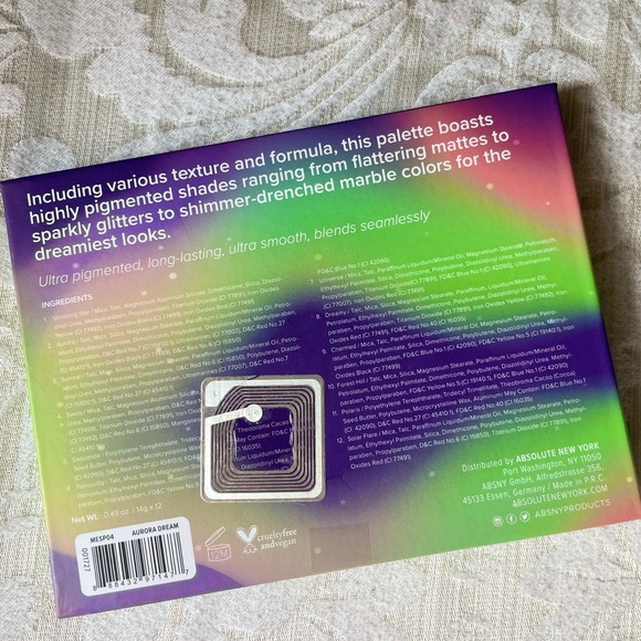 Aurora Dream Eyeshadow Pallet | Absolute New York Makeup | glitter eyeshadow - Picture 6 of 7